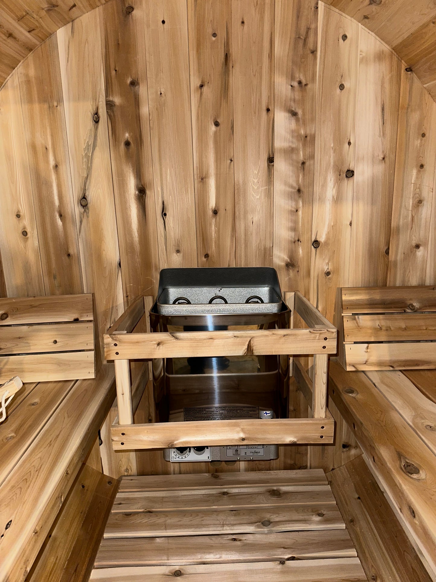 Barrel Sauna SA02 - 7 x 10 h - 4-6 person - knotty red cedar